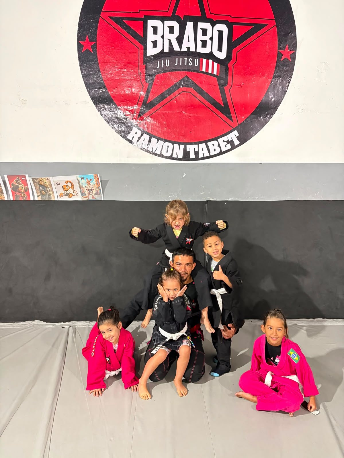 Turma kids com o Professor Antonio Kurumin